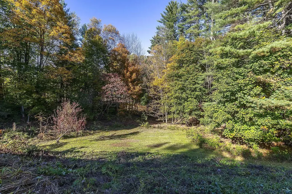 18 County Road Windsor VT 05089