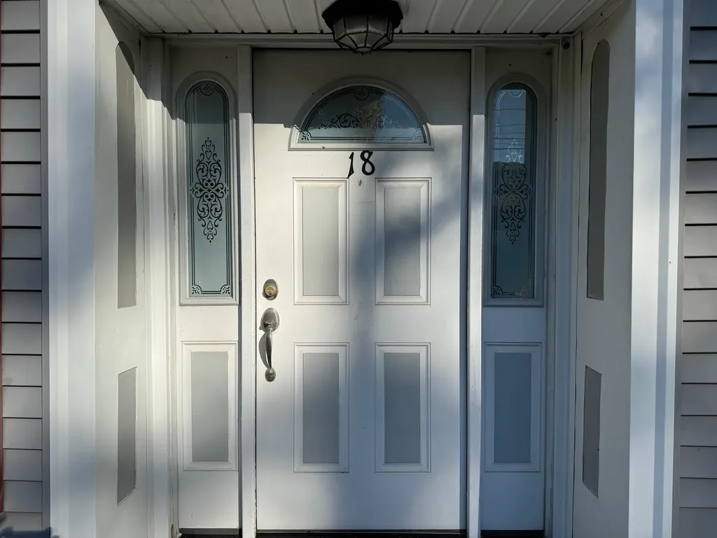 18 County Road Windsor VT 05089