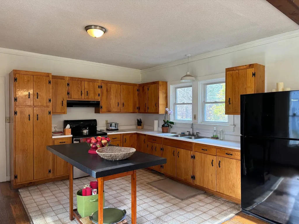 18 County Road Windsor VT 05089