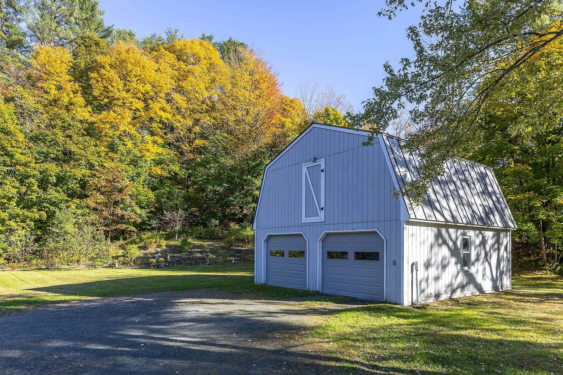 18 County Road Windsor VT 05089