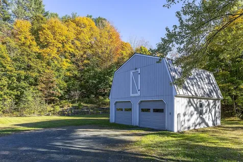 18 County Road Windsor VT 05089