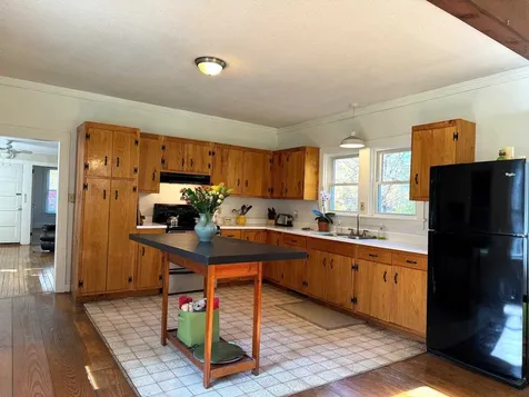 18 County Road Windsor VT 05089