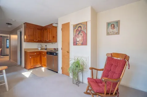 24 Meisner Road Salem NH 03079