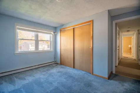 24 Meisner Road Salem NH 03079
