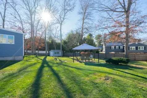 24 Meisner Road Salem NH 03079
