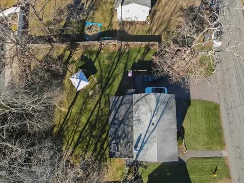 24 Meisner Road Salem NH 03079