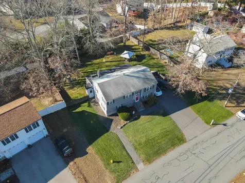 24 Meisner Road Salem NH 03079
