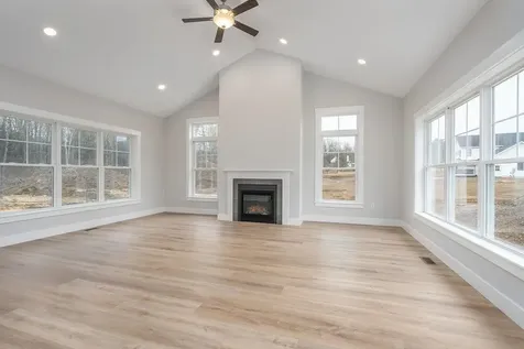 382 North River Road Epping NH 03042