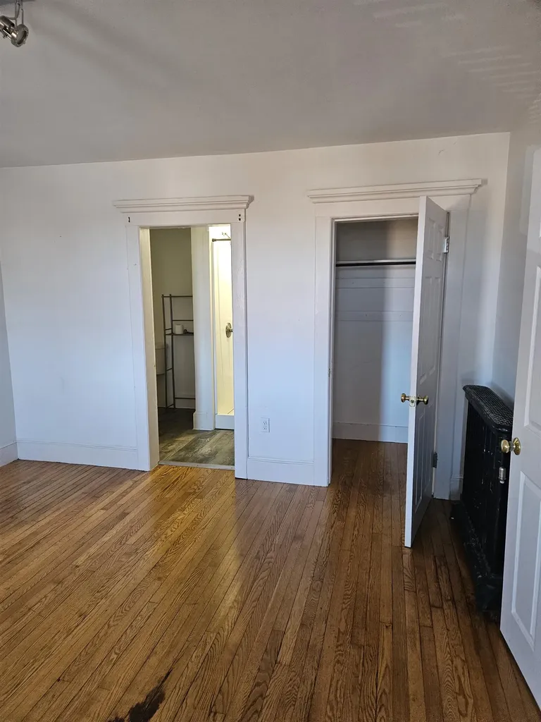 7-11 Court Street Keene NH 03431-2858