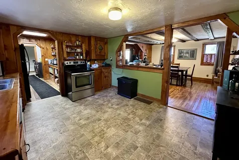 14 Swan Street Newport NH 03773