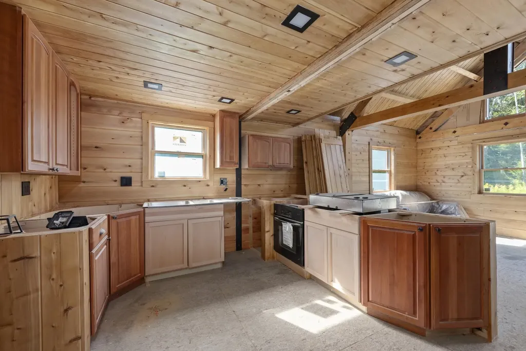 158 Goose Hollow Road Thornton NH 03223