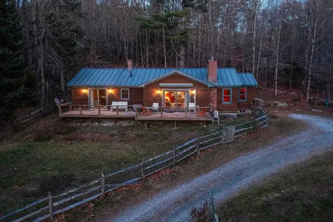 3702 Vt Route 100 Londonderry VT 05155