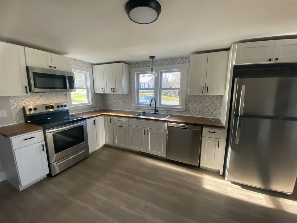 33 Waterman Street Barre Town VT 05641-0166