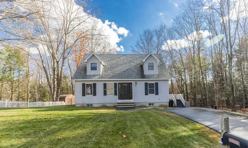 51 Dorothy Drive Epping NH 03042-2316