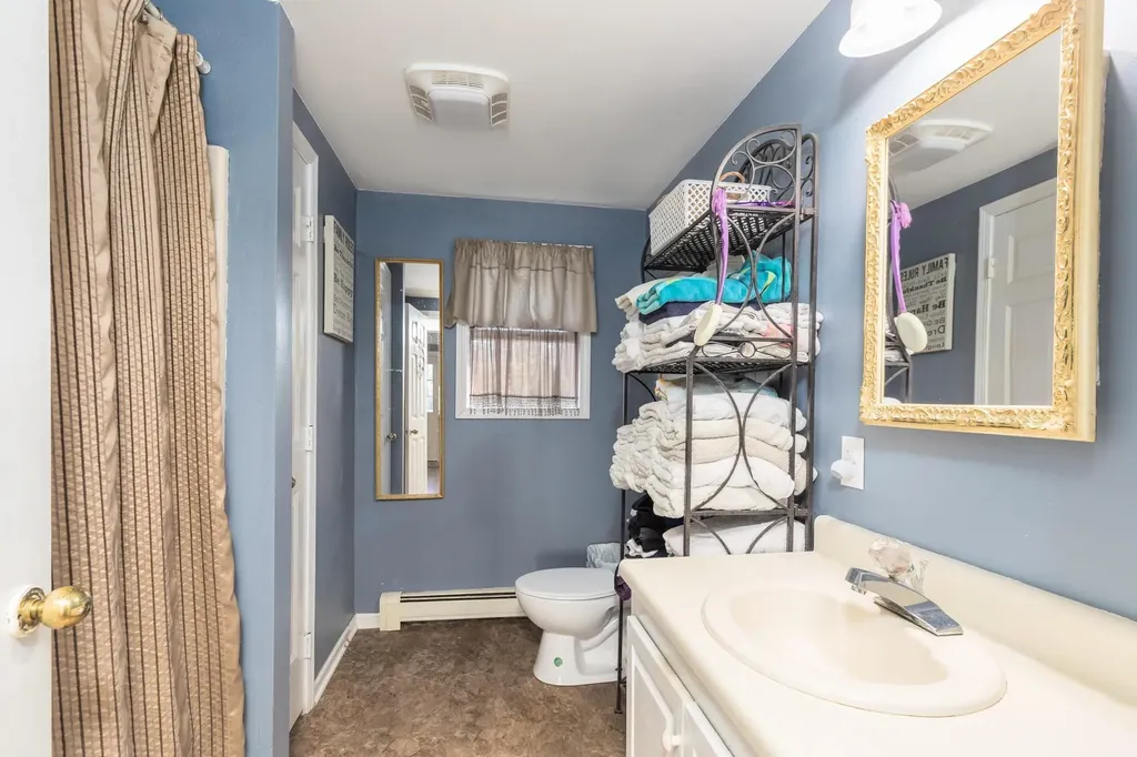 51 Dorothy Drive Epping NH 03042-2316