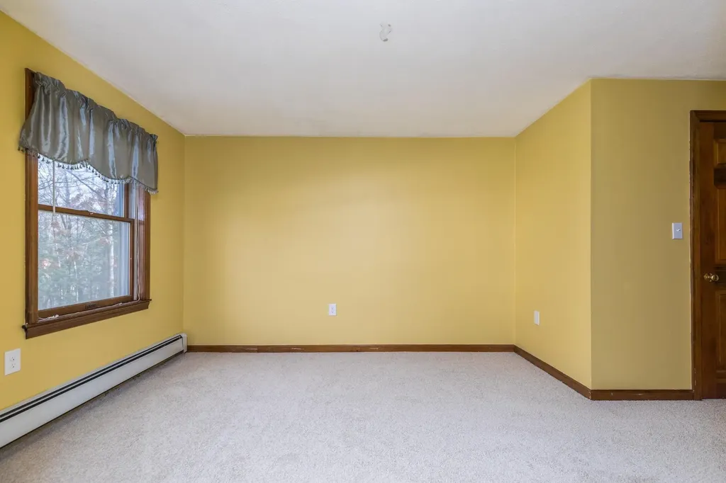 51 Dorothy Drive Epping NH 03042-2316