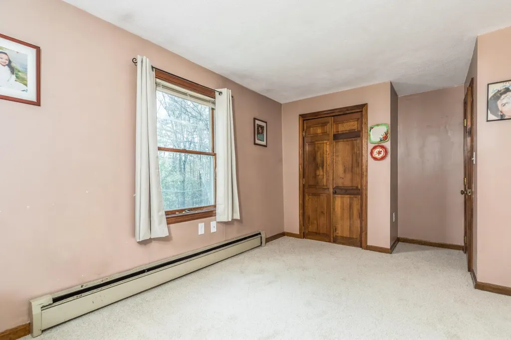 51 Dorothy Drive Epping NH 03042-2316