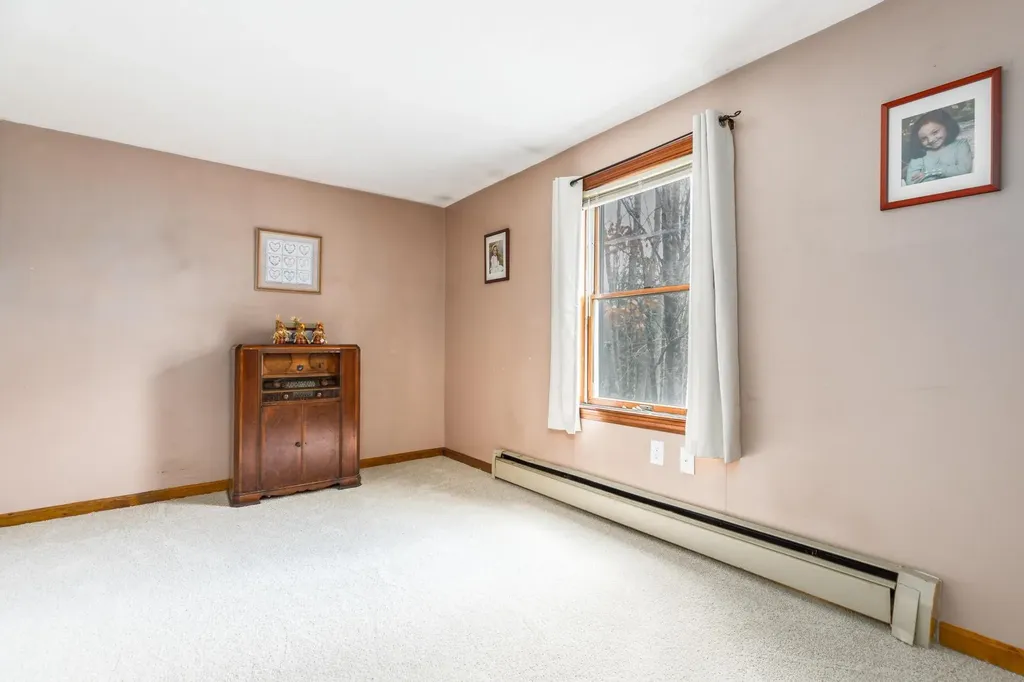 51 Dorothy Drive Epping NH 03042-2316