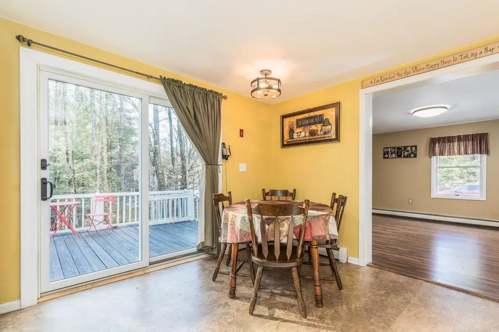 51 Dorothy Drive Epping NH 03042-2316