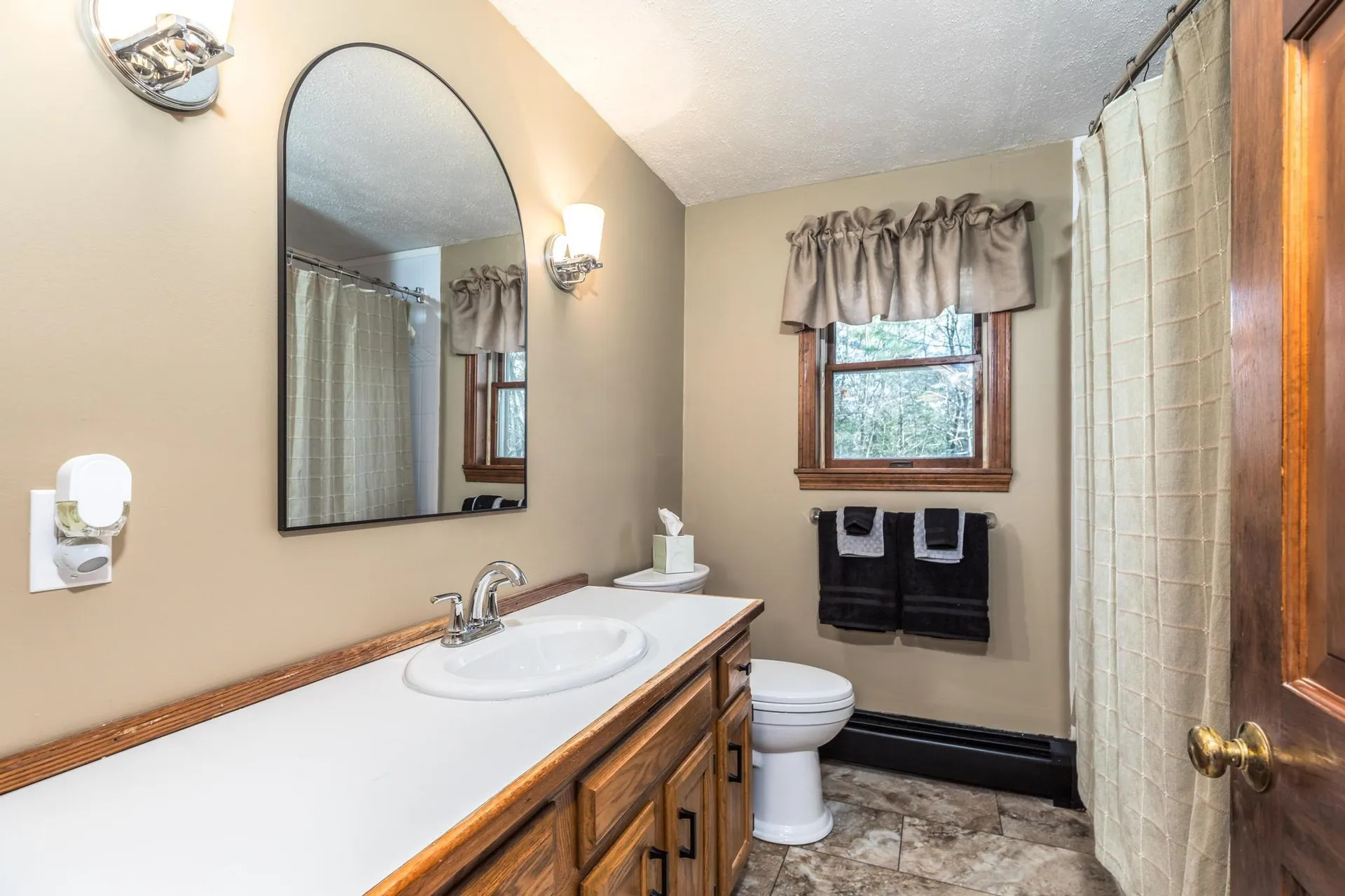 51 Dorothy Drive Epping NH 03042-2316