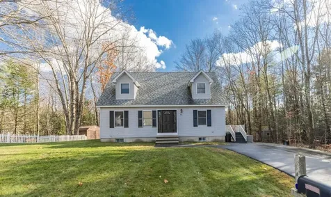 51 Dorothy Drive Epping NH 03042-2316