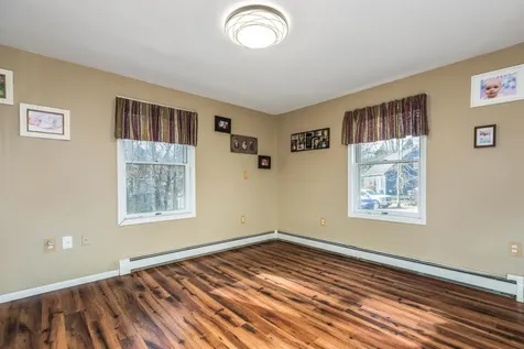 51 Dorothy Drive Epping NH 03042-2316