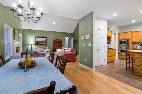 95 Spruce Lane New London NH 03257