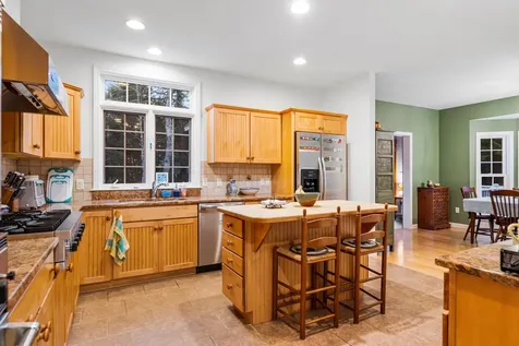 95 Spruce Lane New London NH 03257