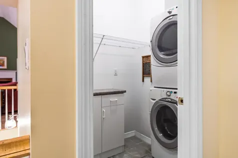 95 Spruce Lane New London NH 03257