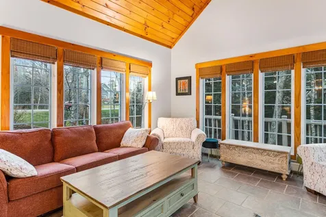 95 Spruce Lane New London NH 03257