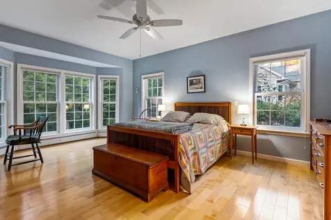 95 Spruce Lane New London NH 03257