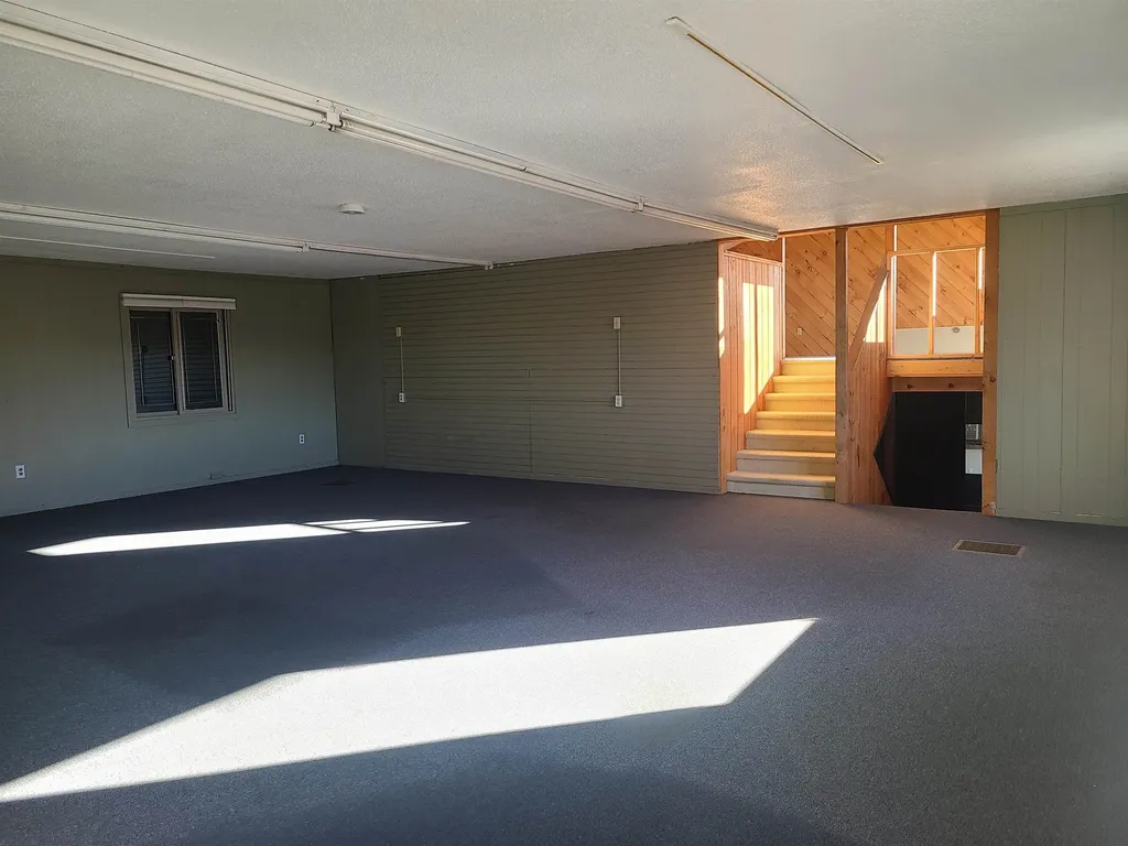 12 Southmayd Street Campton NH 03223