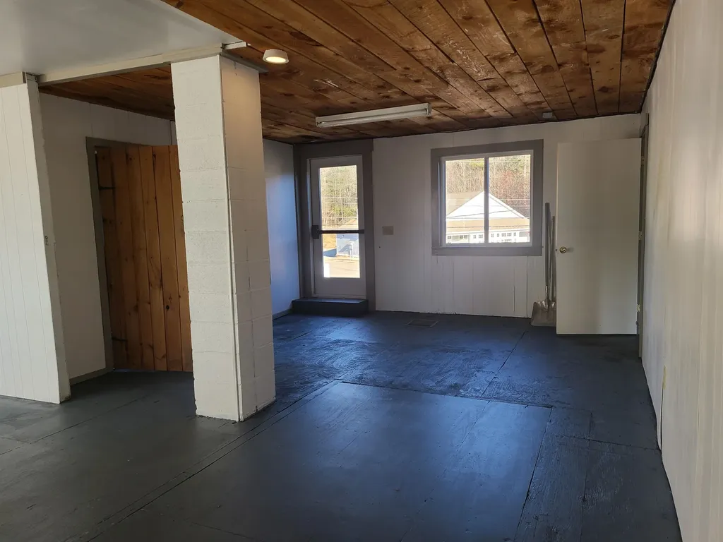 12 Southmayd Street Campton NH 03223