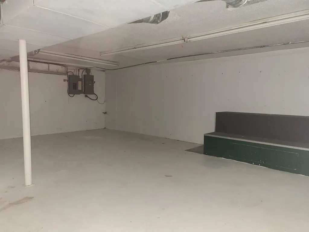 12 Southmayd Street Campton NH 03223