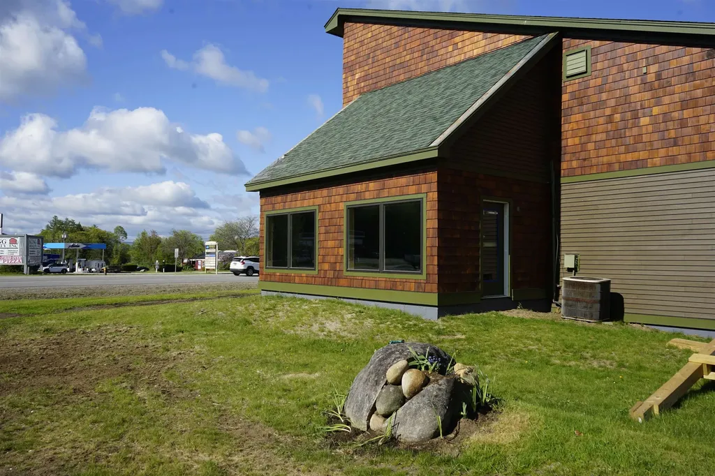 12 Southmayd Street Campton NH 03223