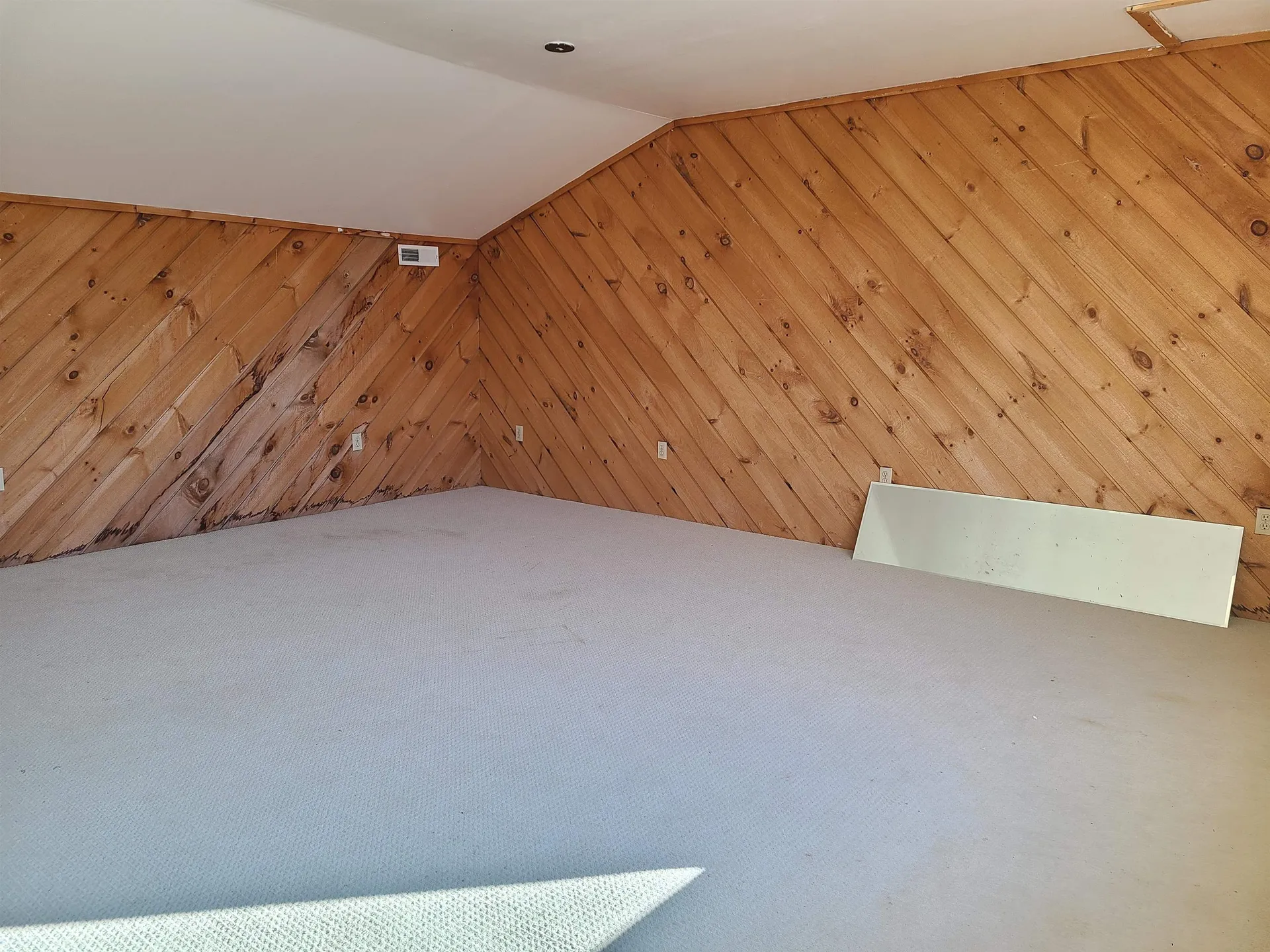 12 Southmayd Street Campton NH 03223