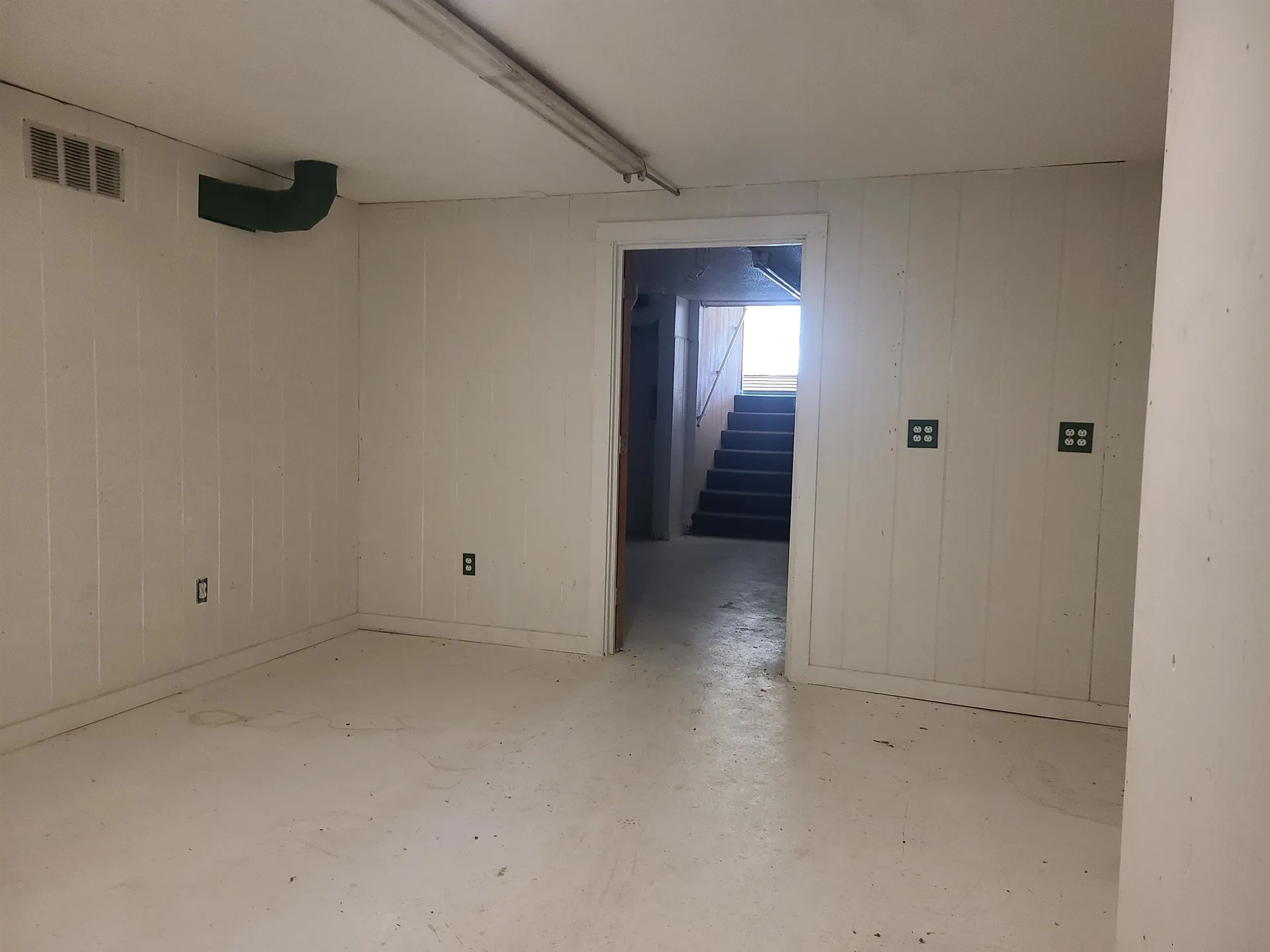 12 Southmayd Street Campton NH 03223