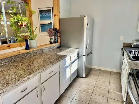 135 Lakeview Drive Shelburne VT 05482