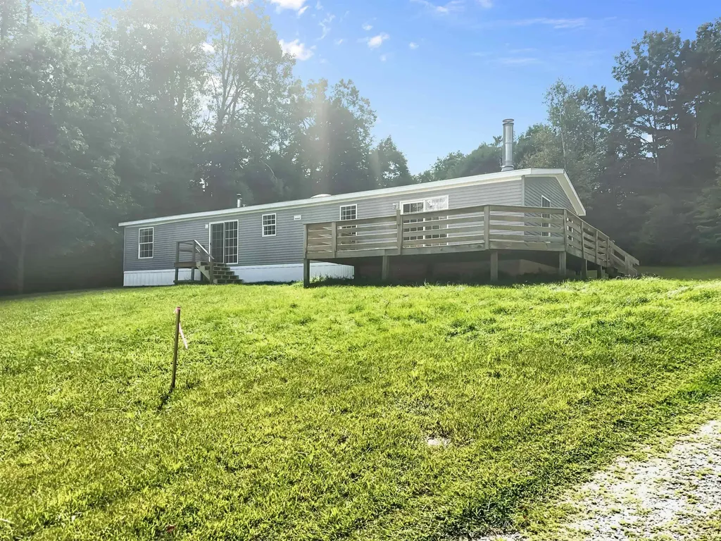 4882 South Road Bradford VT 05033