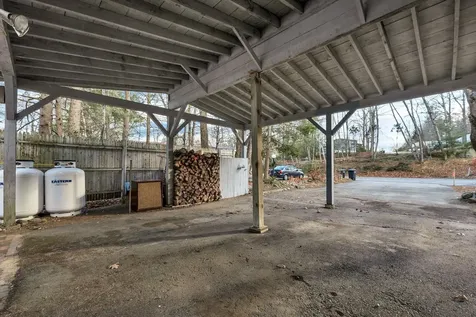 10 Axle Avenue Danville NH 03819