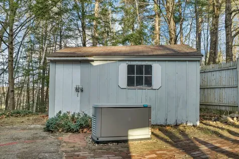 10 Axle Avenue Danville NH 03819