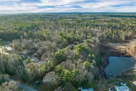 10 Axle Avenue Danville NH 03819