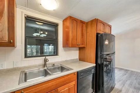 10 Axle Avenue Danville NH 03819
