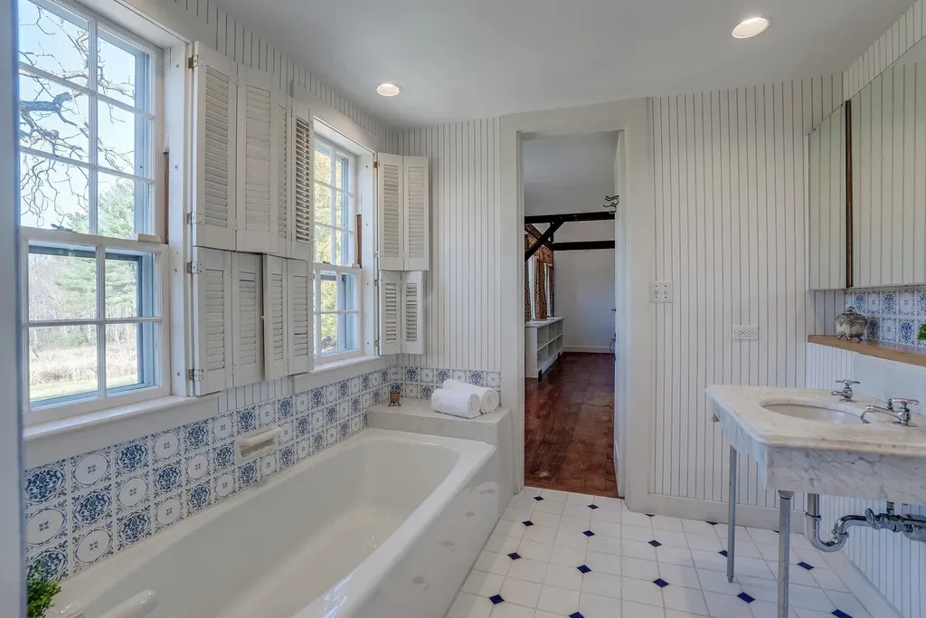 88 Saunders Road Goffstown NH 03045