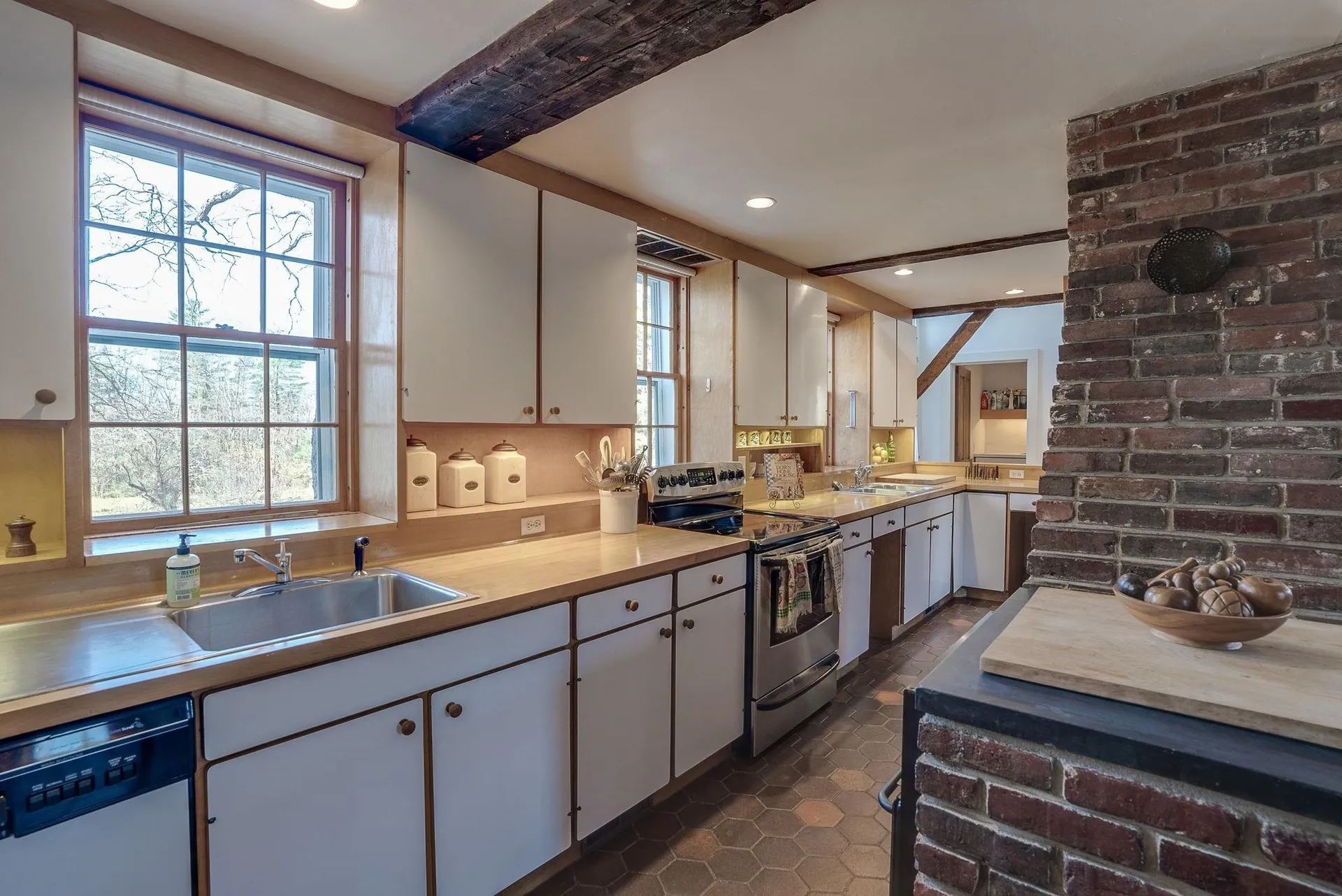 88 Saunders Road Goffstown NH 03045