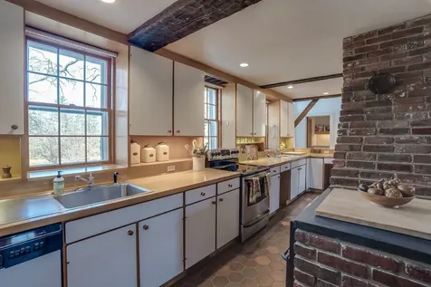 88 Saunders Road Goffstown NH 03045