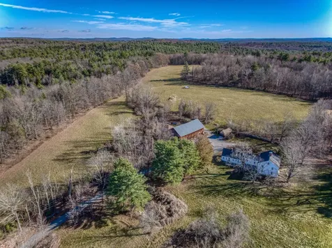 88 Saunders Road Goffstown NH 03045