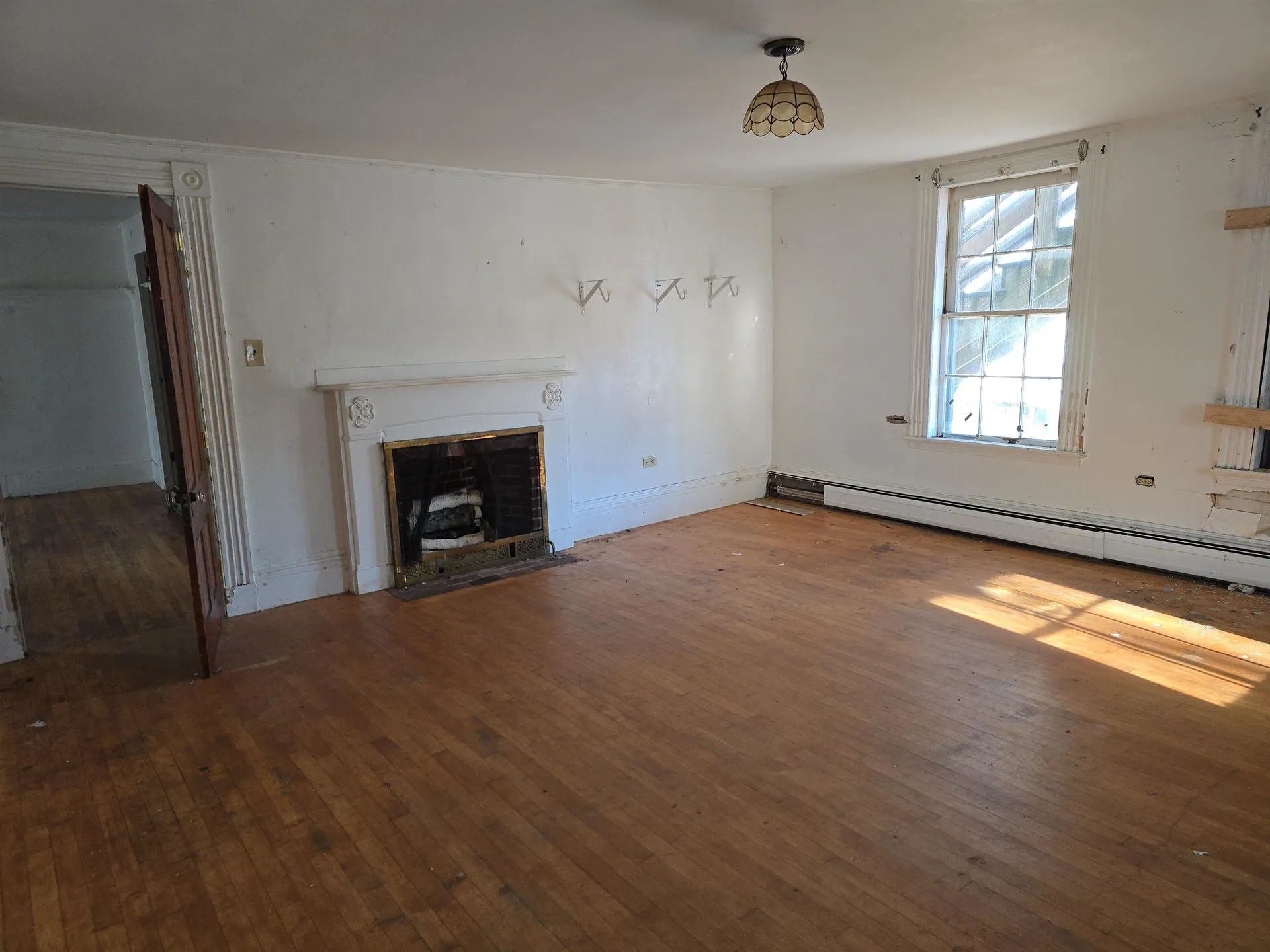 8 Chestnut Street Claremont NH 03743