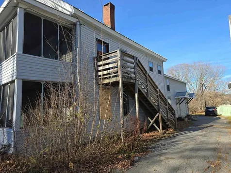 8 Chestnut Street Claremont NH 03743