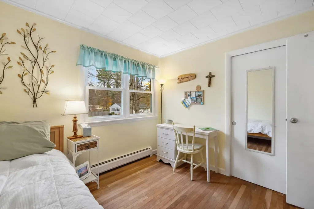 28 Woodridge Road Keene NH 03431